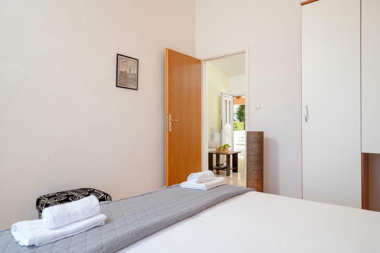 Apartments Roso - Zf Hvar Hvar Town Exterior photo